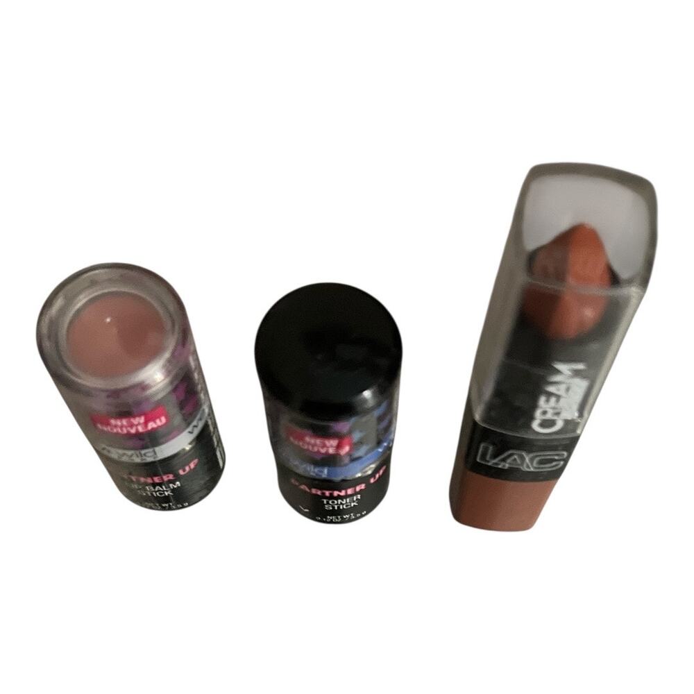 L.A. Colors Matte Lipstick Moisturizing Matte Latte ,Toner Stick, Lip Balm Peach - Picture 2 of 4
